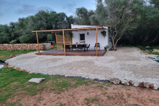 Preciosa casita con piscina, paneles fotovoltaicos y pozo privado en 8000 mq de terreno